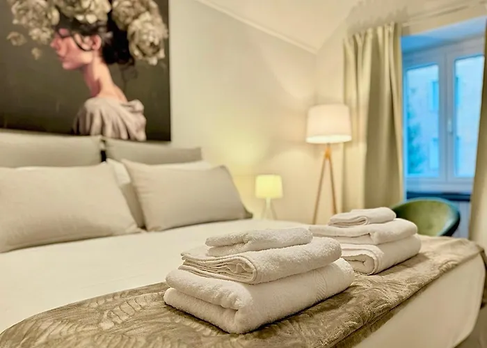 Grand Luxury - Center - Families & Groups