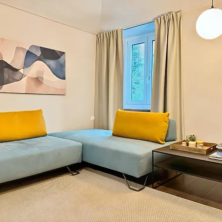 Grand Luxury - Center - Families & Groups *